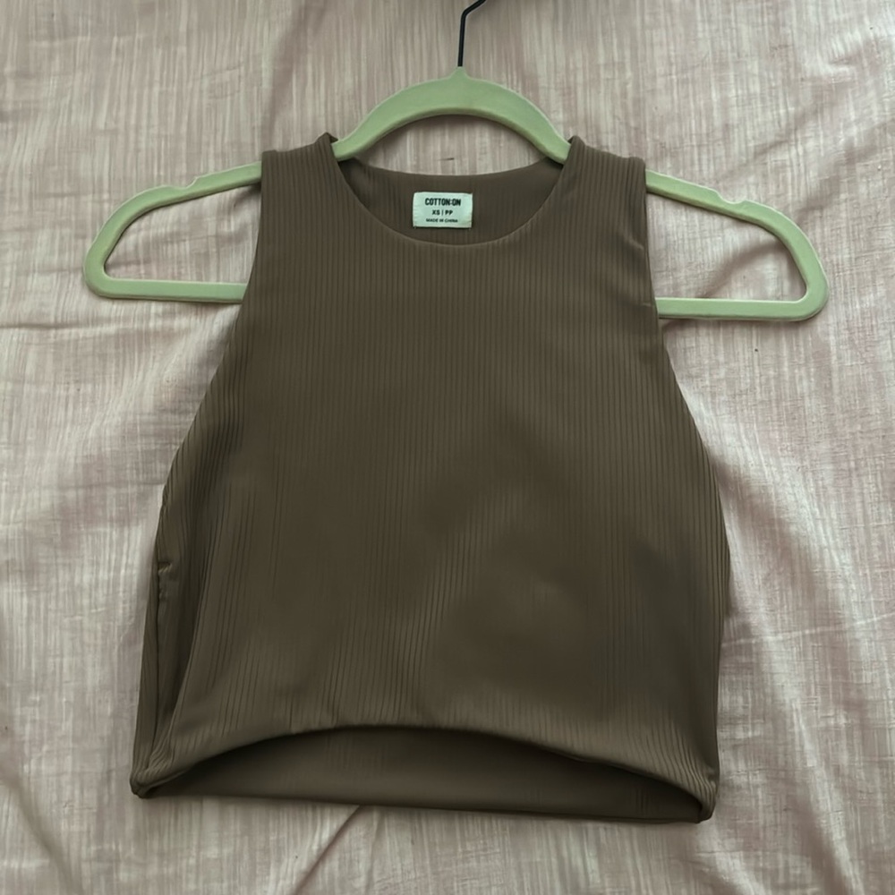brown cotton on top